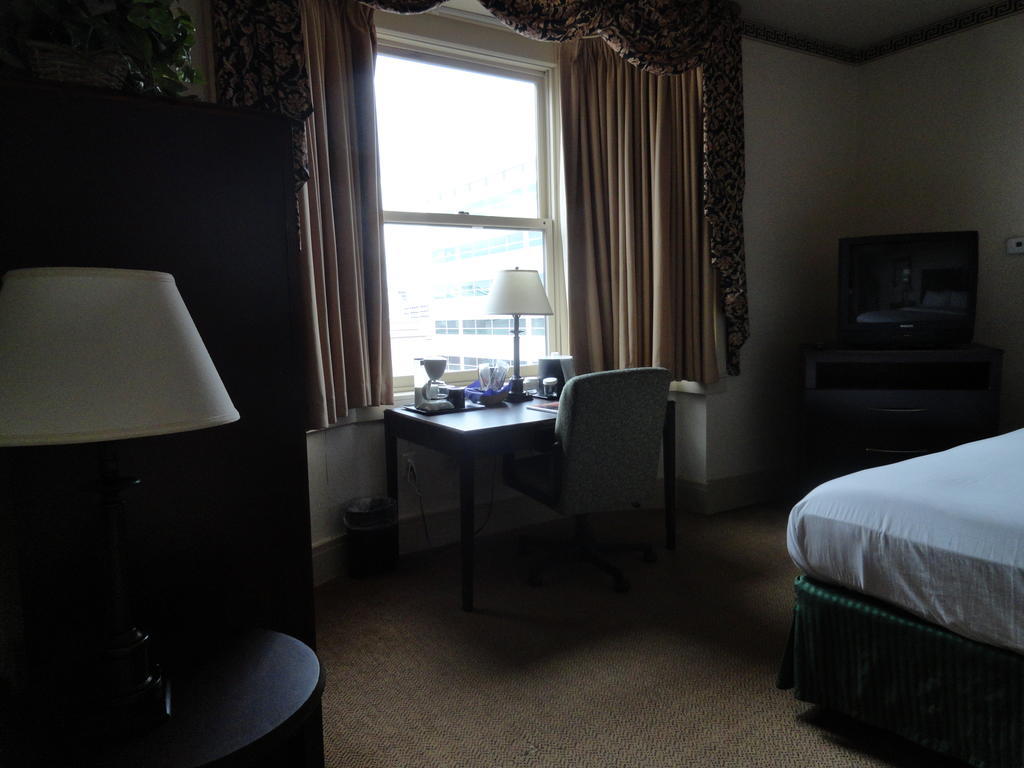 Tazewell Hotel Downtown, An Ascend Collection Member Норфолк Стая снимка
